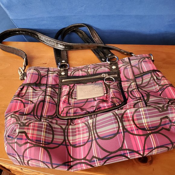 Coach Handbags - Coach Poppy Purse